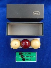 BOULES DE BILLARD / Billiard balls -  "SUPER ARAMITH" - QUASI NEUVE !