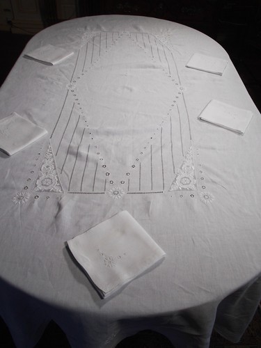 Service table ajouré nappe