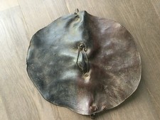 art tribal africain - Bouclier en cuir