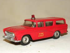 DINKY TOYS MECCANO ENGLAND VOITURE DE POMPIER NASH RAMBLER FIRE CHIEF'S CAR 257