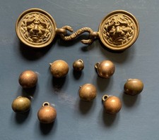 Boucle de ceinturon et boutons d'officier de Hussard second Empire