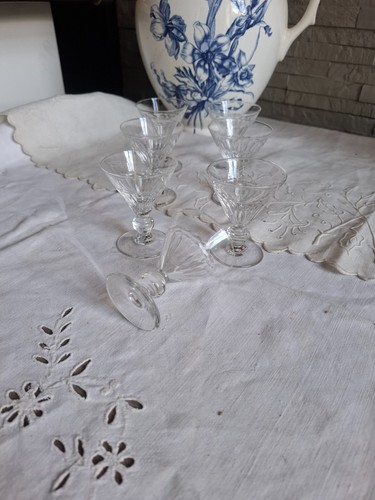 Lot petits verres a - de, 7