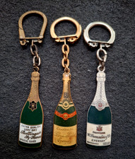 LOT DE 3 PORTE CLES ,BOUTEILLE