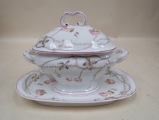 Ancienne saucière en porcelaine - 3 prises en forme de fleurs  - époque 19 ème