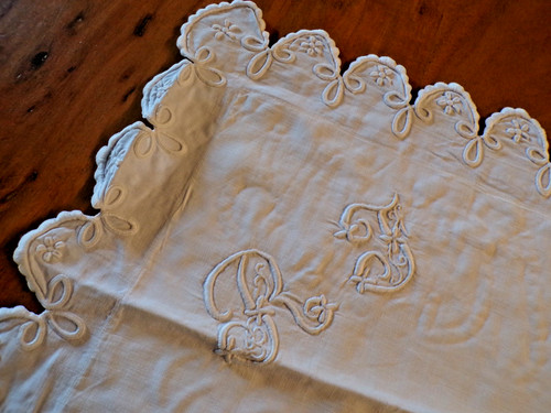Monogramme brodé sur metis - brodé,