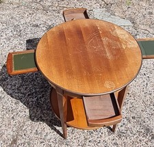 Table de jeux à tiretts en