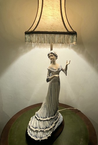 Lampe table figurine - figurine, femme
