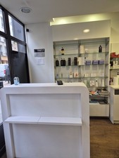 Mobilier salon de coiffure