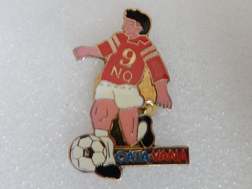 Pin football catavana - football,