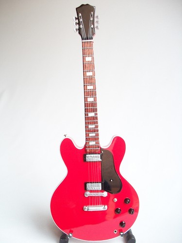 Guitare miniature style - ,