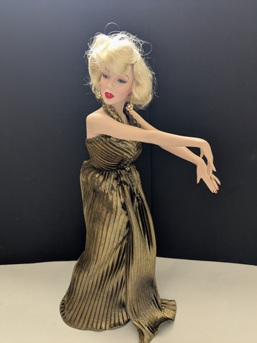 Franklin mint heirloom marilyn - mint,