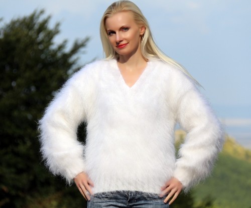 Fuzzy white mohair - , v