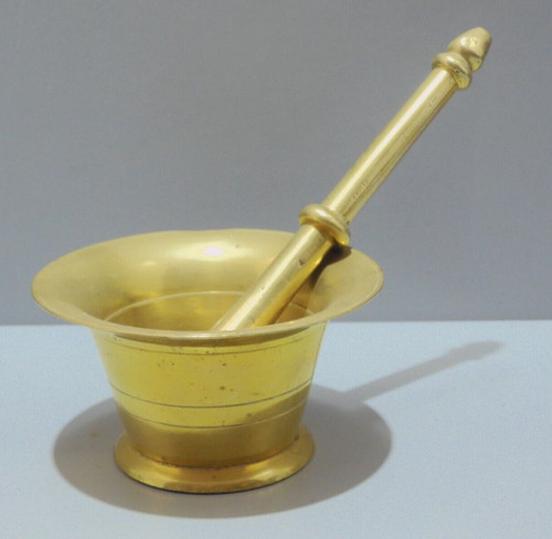 Mortier bronze son pilon - &,