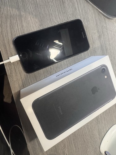 Iphone - 7,