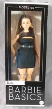 Barbie BASICS brune modèle 5