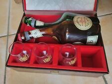 BOUTEILLE COUPLE ALCOOL BÉNÉDICTINE LIQUEUR ET 3 VERRES DANS COFRRET 