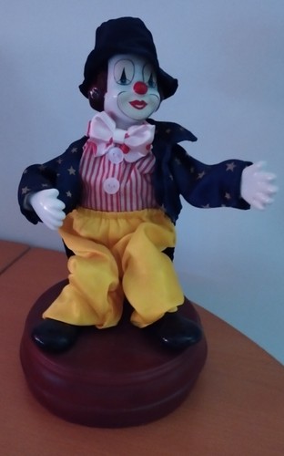 Très joli clown automate - clown,