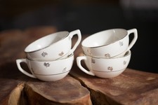 4 tasses à thé anciennes