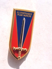 017846 insigne de  L'École
