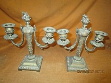 PAIRE DE JOLIS CHANDELIERS