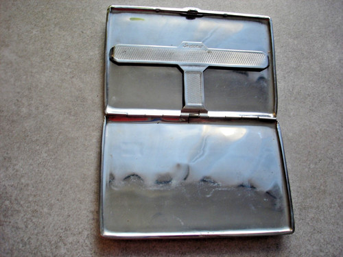 Ancien etui cigarettes - à,