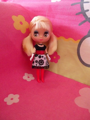 Hasbro blythe littlest - hasbro,