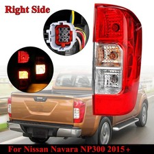 1X Phares Feux Arrière avec ampoule Droite Pour Nissan Navara NP300 D23 2015+