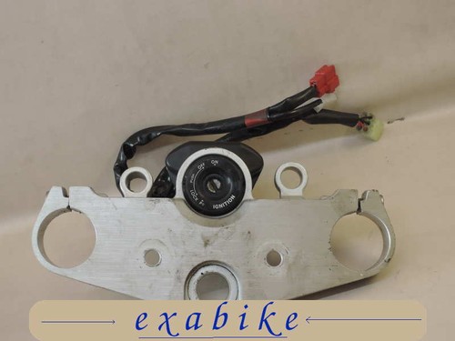 Fourche superieur pour - de,