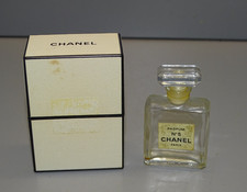 -PETITE BOITE AVEC FLACON