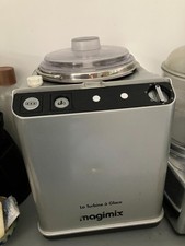 TURBINE A GLACE de marque  Magimix, est en très bon état 