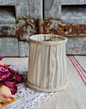 ANCIEN PETIT ABAT JOUR EN