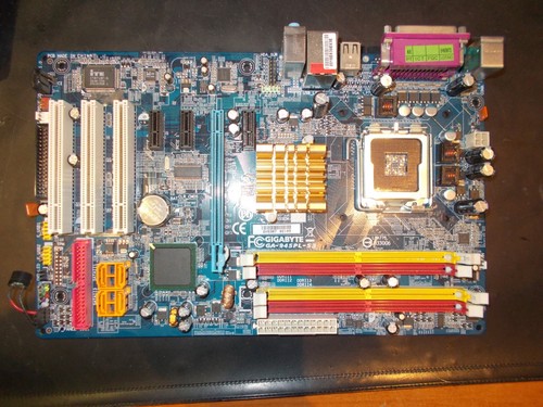 Carte mère gigabyte - carte,