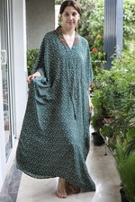 Robe Maxi Boho Luxueuse En Satin Bleue De Nuit PS MFN1019