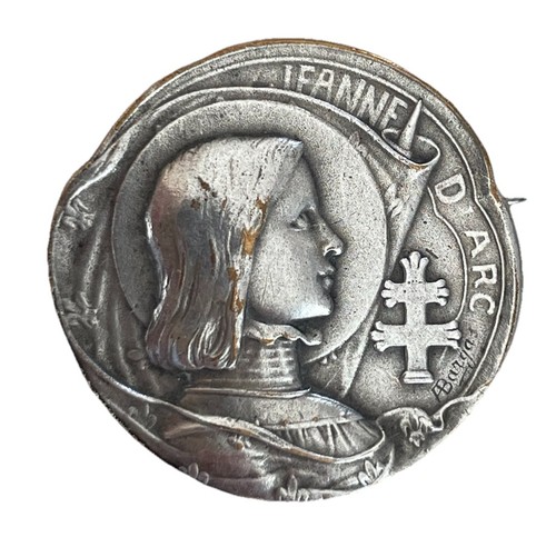 Broche jeanne arc - d’arc, métal