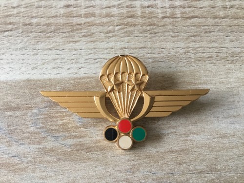 Brevet parachutiste - brevet, a