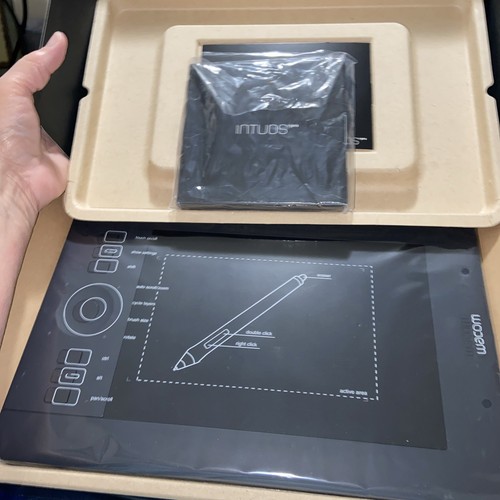 Wacom intuos pro graphics - wacom,