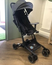 POUSSETTE ULTRA LÉGÈRE COMPACT NEUVE