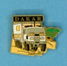 1 PIN'S / RALLYE RAID PARIS