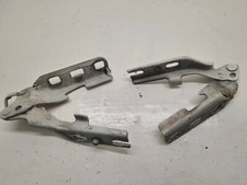 Charnière capot moteur pour