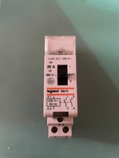 contacteur jour et nuit 20A legrand 03875 ou 038 75