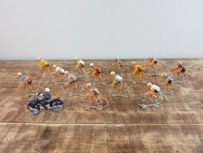 Lot figurines cyclistes tour de France