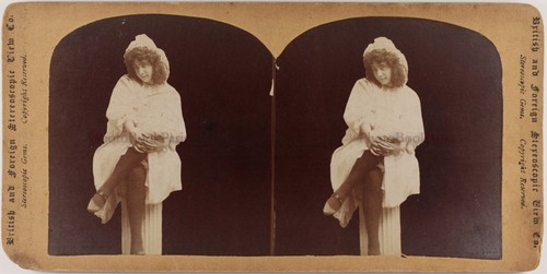 Femme sur une colonne - , antique