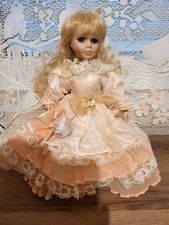 ancienne poupée tête main et