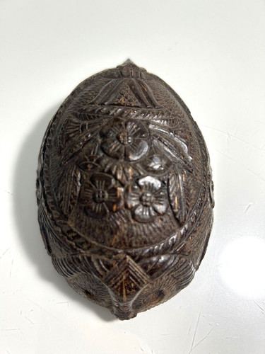 Demi noix coco - coco, sculptée