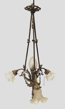lustre style louis XV trois bras de lumières et tulipe flamme  . XX siècle .