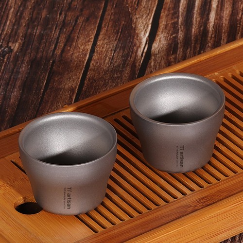 Tasse vin compacte - à,