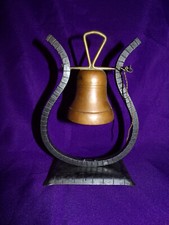 Cloche de Table cuivre et fer