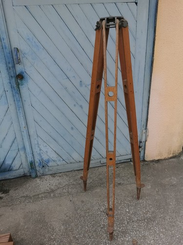 Rare trepied transmission - ,