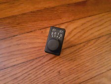 Interrupteur réglage hauteur de phares NISSAN MICRA K11  99 / 02 OEM 36933A