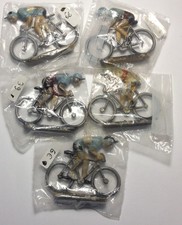 LOT DE 5 CYCLISTES ALU PLOMB